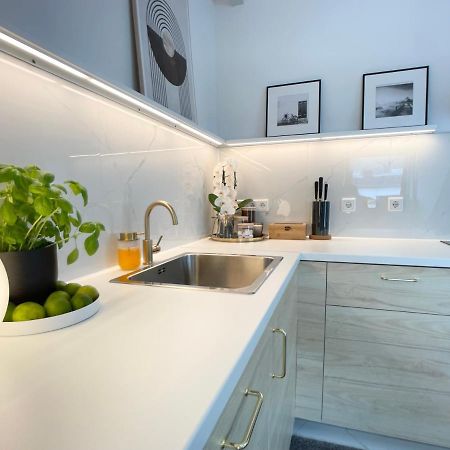 M-Style 04 Apartment Mit Balkon Und Gasgrill, 24H Self-Check-In, Free Parking, Netflix ニュルンベルク エクステリア 写真
