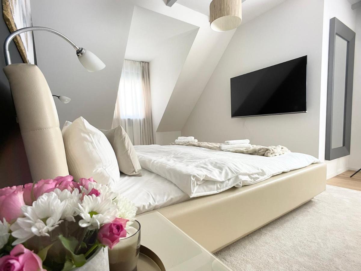 M-Style 04 Apartment Mit Balkon Und Gasgrill, 24H Self-Check-In, Free Parking, Netflix ニュルンベルク エクステリア 写真
