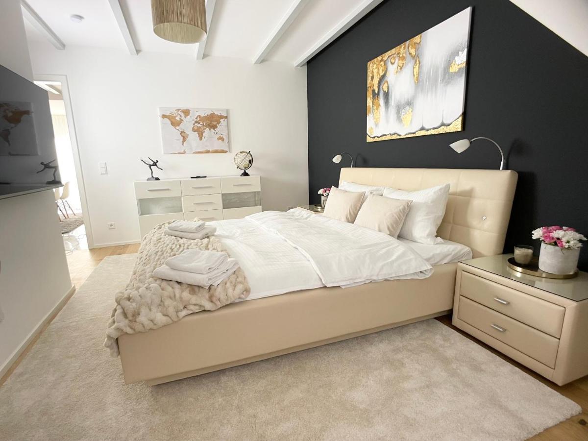 M-Style 04 Apartment Mit Balkon Und Gasgrill, 24H Self-Check-In, Free Parking, Netflix ニュルンベルク エクステリア 写真