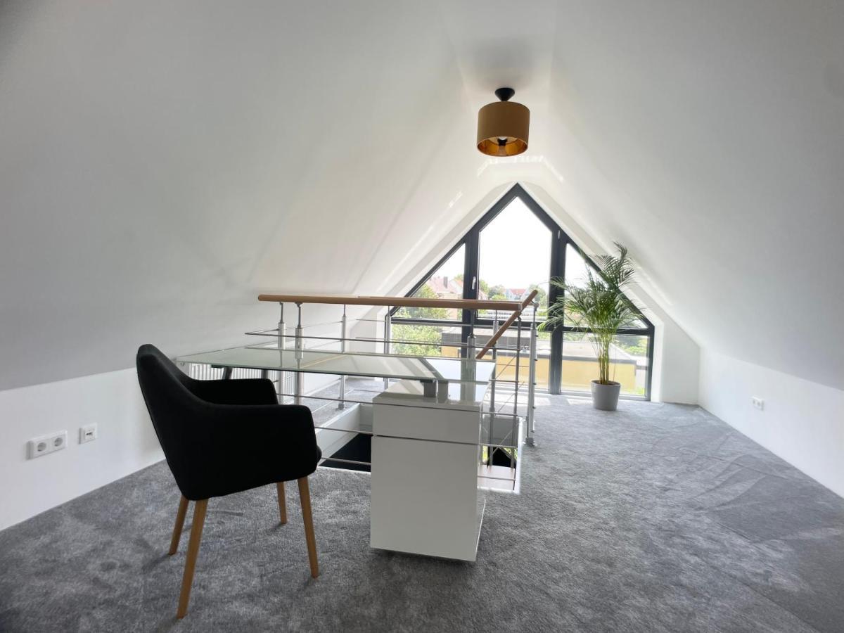 M-Style 04 Apartment Mit Balkon Und Gasgrill, 24H Self-Check-In, Free Parking, Netflix ニュルンベルク エクステリア 写真